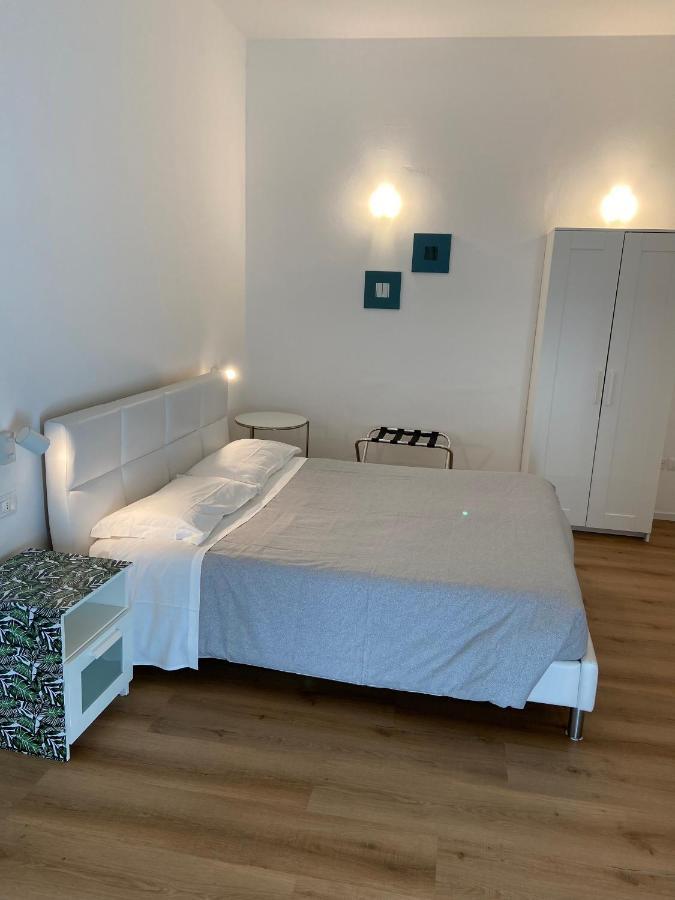 Civico 28 Bed and Breakfast Pescara Buitenkant foto