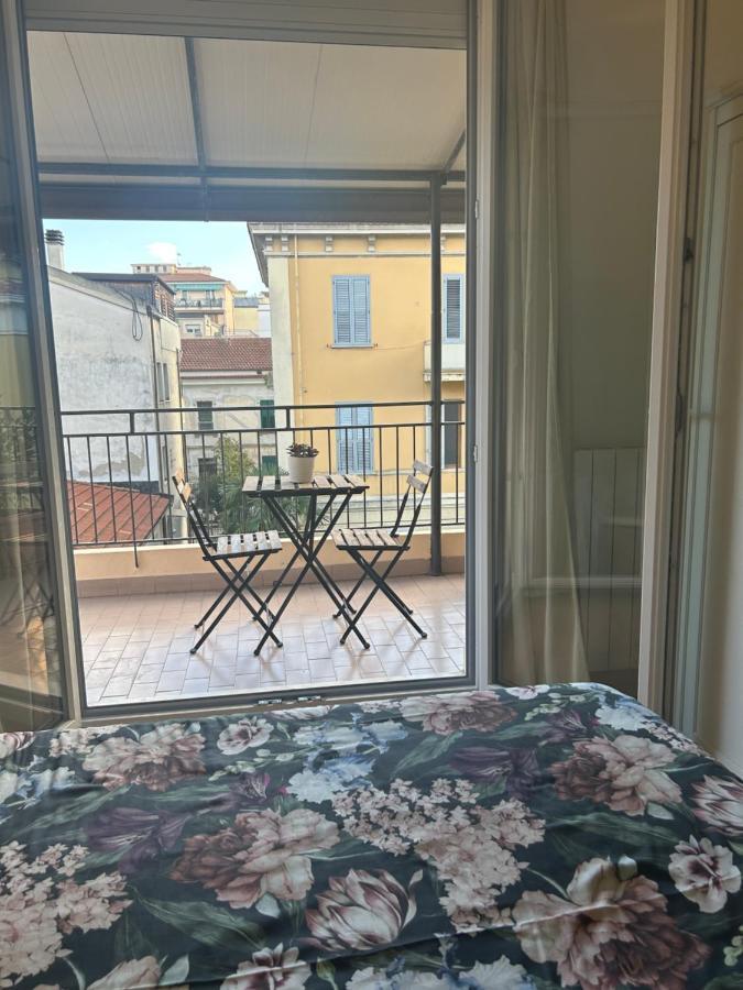 Civico 28 Bed and Breakfast Pescara Buitenkant foto