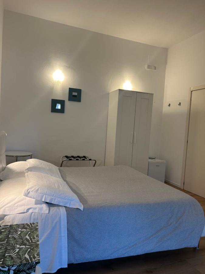 Civico 28 Bed and Breakfast Pescara Buitenkant foto